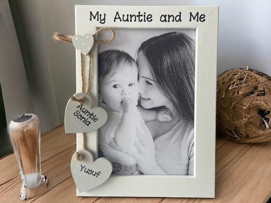 white photo frame my Auntie and Me with hanging name hearts